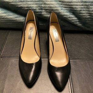 Black pumps size 8